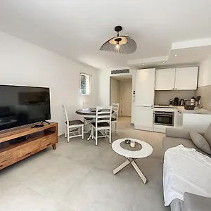 Apartment Superbe Au Coeur Du Cap D'antibes, Antibes