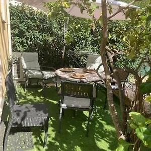 Apartment Location De Charme, Antibes