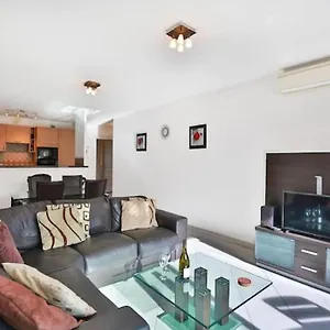  Apartment Charming Two-bedroom With Balcony And Garage By The Marina