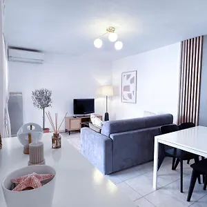 Appartement St Roch 2 - 300 M De La Gare, Clim, Terrasse, Garage, Antibes
