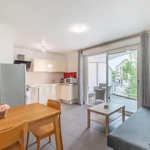 Appartement Le Printemps, Centre Juan Les Pins , 100m Des Plages, 70m De La Gare De Juan Les Pins, Antibes