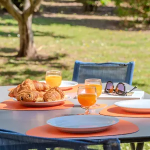 Appartement Les 15 Pins & La -your Getaway Near Sea &, Antibes